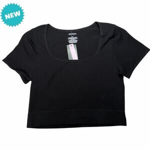 Wild Fable Women's Size XXL Short Sleeve Square Neck Cropped T-shirt Black XXL
